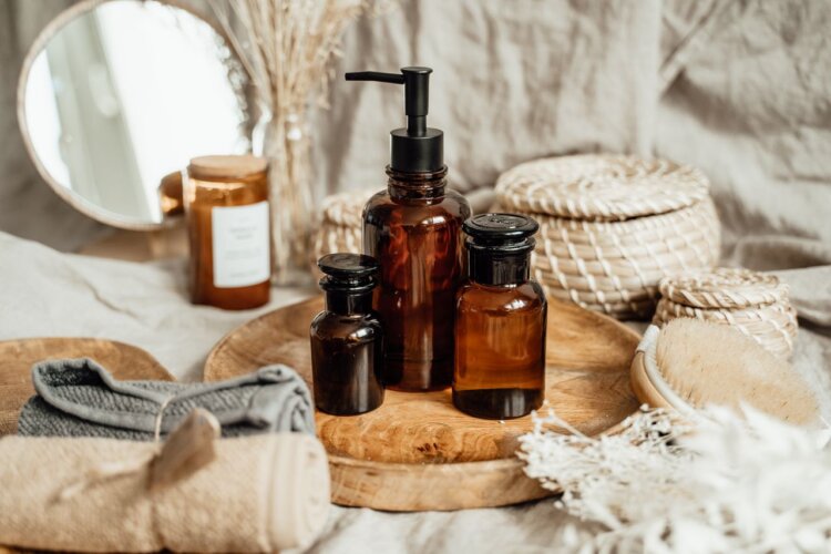 Rutina de cosmética capilar limpia basada en hábitos saludables